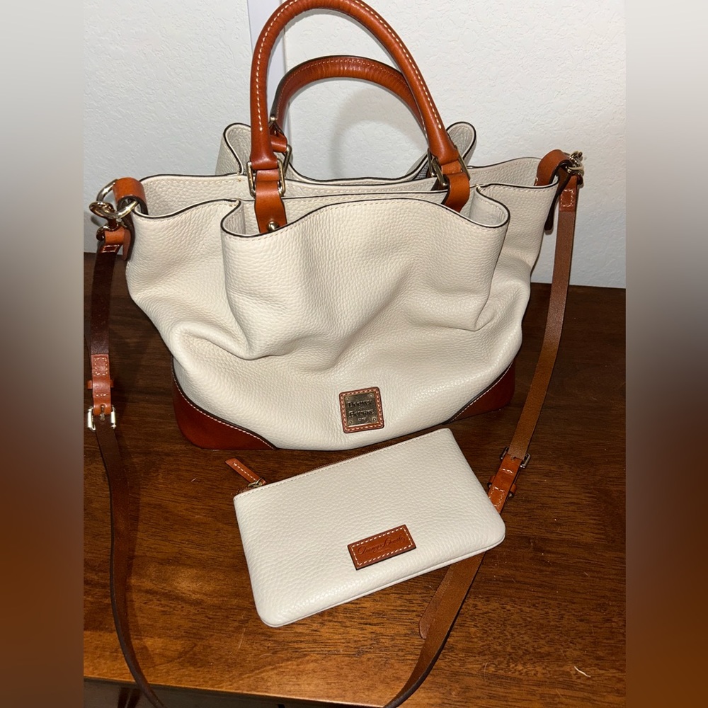 Dooney & Bourke Crossbody Magnetic Bag